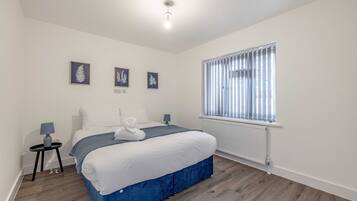 Familie huis, niet-roken, terras | 4 slaapkamers, gratis wifi, beddengoed