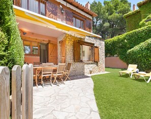 Villa | Exterior