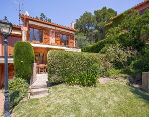 Villa | Exterior