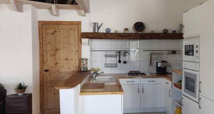 Gîte Guy, Heated swimming pool with courtyard, sleeps 8