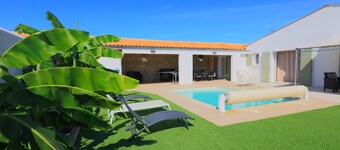 Gîte Guy - Beautiful house with pool near the beach
