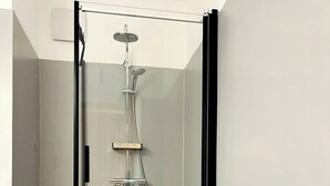 Appartement, 1 chambre | Salle de bain