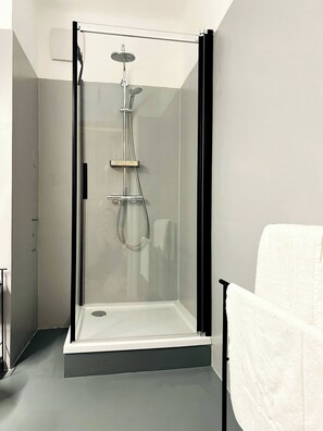 Apartment, 1 Bedroom | Bathroom