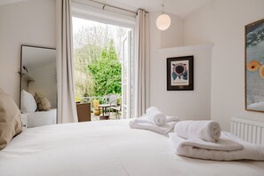 3 Schlafzimmer, Schreibtisch, Bügeleisen/Bügelbrett, kostenloses WLAN