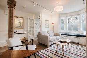 Smart TV, fireplace, books