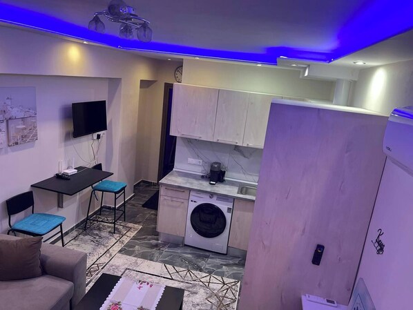 Apartment, 1 Bedroom | Laundry