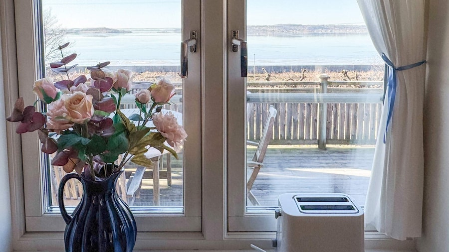 Cottage With Fjord View, Stenungsund