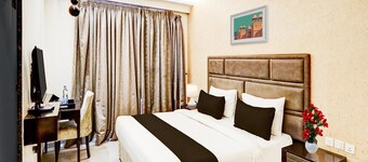 Townhouse Pitampura West Enclave