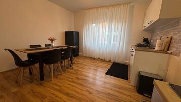 Classic Apartment | Private kitchen | Electric kettle