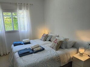 3 bedrooms, free WiFi, bed sheets - La Torre Golf 3-bed Villa- Pool, Hot Tub & Terrace (Torre-Pacheco)