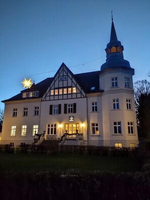 Front of property - Schloss Sigrön Superior Camping & Hotel (Bad Wilsnack)