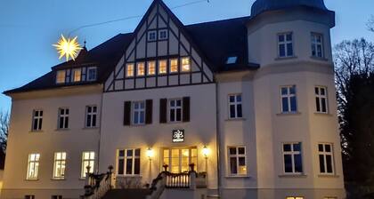 Schloss Sigrön Superior Camping & Hotel