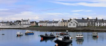 Traditional Cottage with Beautiful Views - Pass the Keys