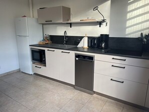 Microwave, oven, stovetop, dishwasher