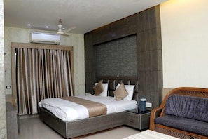 Bureau, espace de travail pour ordinateur portable