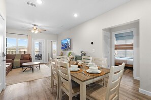 Dining - The Branson Lookout | Game Room, Pools, Coffee Bar & Pet-Friendly Condo (Branson)