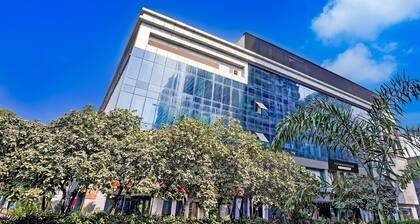 Super Townhouse PBG Mall Vashi