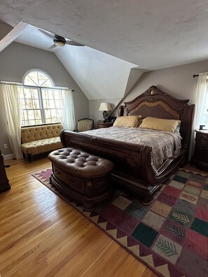 Room - Spacious 4-bedroom house with WiFi and AC in charming Tisbury (Tisbury)