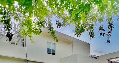 Hostel ivory