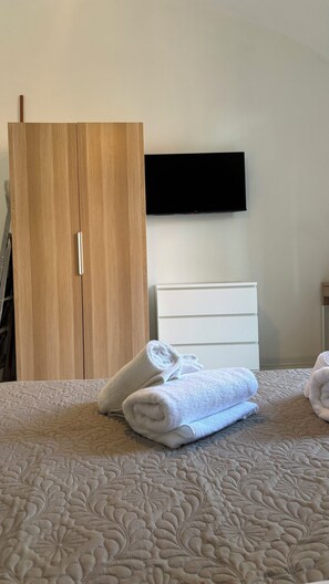 1 bedroom, WiFi, bed sheets - B&b L'Angolo Del Museo (Napoli)