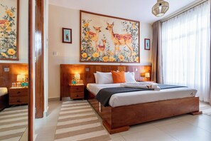 4 bedrooms, iron/ironing board, WiFi, bed sheets