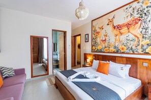 4 bedrooms, iron/ironing board, WiFi, bed sheets