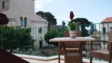 Suite Junior, vista città | Esterni