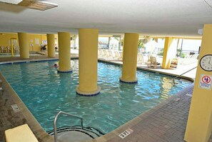 Piscine couverte, piscine extérieure