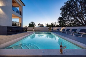Villa | Pool | Indoor pool, outdoor pool