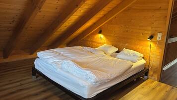 3 chambres, fer et planche à repasser, lit parapluie, Wi-Fi gratuit