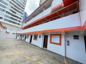 Exterior - Foot in the Sand Aviation Beach II (Praia Grande)