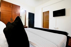 House | 1 bedroom - Cozy Rooms With Pool Near Calangute Beach Goa (Calangute)