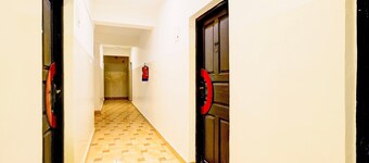 Cozy Rooms With Pool Near Calangute Beach Goa