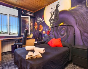 Villa | 4 bedrooms, iron/ironing board - Villa in Lloret de Mar With Private Pool (Lloret de Mar)