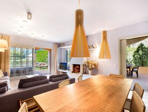 Villa | Dining - Villa in Llafranc Near Sea Beach (Palafrugell)