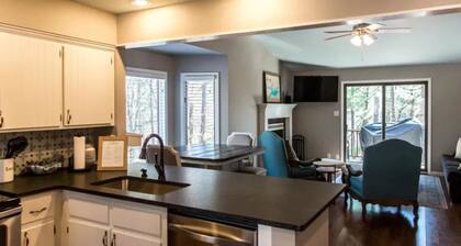 Ouachita Weekender 2BR/2BA Condo, Mountain Harbor Resort on Lake Ouachita