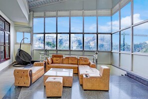 House | Interior - Blissful Mountain View Near Mall Road (Dehradun)