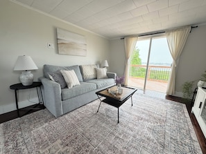 Smart TV - Ocean view house (Overton)
