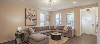 Spacious 4 BR, 3BA Home Near Case Western, University Circle & Cleveland Clinic 