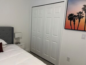 Laptop workspace, soundproofing, iron/ironing board, free rollaway beds - Cozy Fort Myers Extended Stay (Lehigh Acres)
