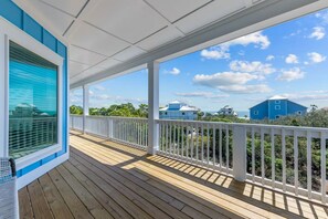 Property grounds - Ocean View, Modern, Elegant Oasis With Private Pool In Gated, Coastal Community! (Eastpoint)