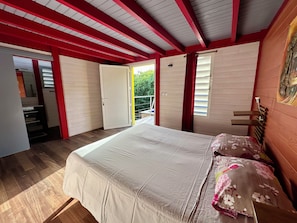 3 chambres, fer et planche à repasser, lit parapluie, Wi-Fi