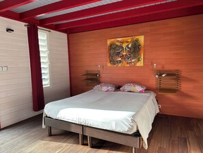 3 bedrooms, iron/ironing board, travel crib, WiFi