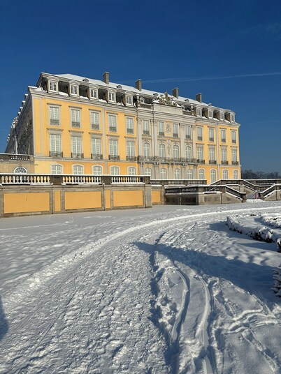 Roof terrace apartment - Right next to the pedestrian zone and Brühl Castle Park.