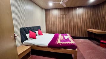 Superior Room | Egyptian cotton sheets, premium bedding, down comforters