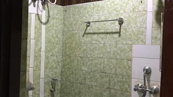 Deluxe Double Room | Bathroom | Shower, towels, soap, toilet paper