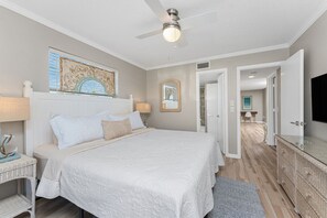 2 dormitoris, escriptori i planxa i posts de planxar 