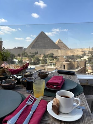 Breakfast meal - Onyx Pyramids Boutique Hotel (Giza)