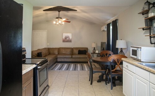 Charming 1-bedroom apartment on private farm with pond- boarding available