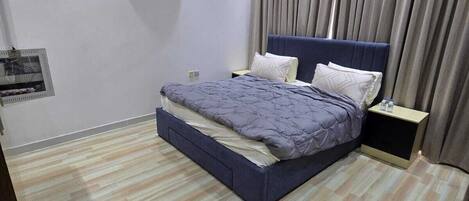 1 bedroom, WiFi, bed sheets